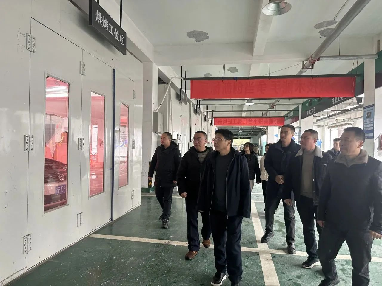 吴辉到公交公司、天弘置业公司开展走访慰问并督导安全生产工作