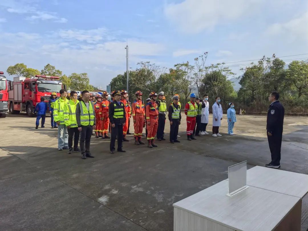 港口公司上武高速联合多部门开展道路交通事故应急处置演练